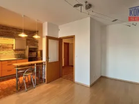 Pronájem bytu 2+kk, České Budějovice, U Trojice, 64 m2