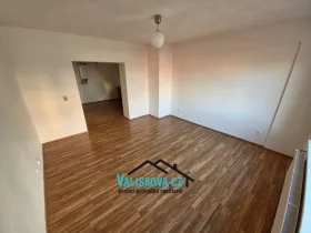 Pronájem bytu 2+kk, Kroměříž, Dobrovského, 51 m2