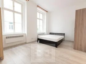 Pronájem bytu 2+kk, Praha - Holešovice, Letohradská, 43 m2