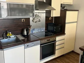 Pronájem bytu 2+kk, Praha, Černokostelecká, 47 m2