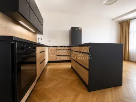 Pronájem bytu 2+kk, Praha - Nové Město, Na slupi, 50 m2