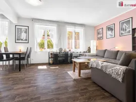 Prodej bytu 4+1, Karlovy Vary, Sládkova, 94 m2