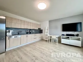 Prodej bytu 3+kk, Olomouc - Nedvězí, Jilemnického, 77 m2