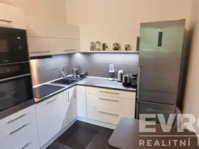 Prodej bytu 2+kk, Praha - Vinohrady, Hollarovo náměstí, 43 m2