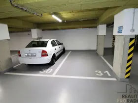 Pronájem garážového stání, Brno - Židenice, Vančurova, 4465 m2