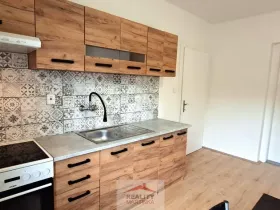 Pronájem bytu 2+1, Valašské Meziříčí - Krásno nad Bečvou, Zámecká, 75 m2