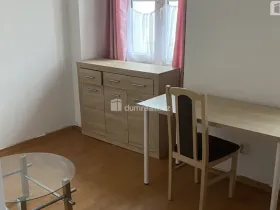 Pronájem bytu 4+1, Praha - Kobylisy, Zenklova, 15 m2