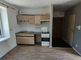 Pronájem bytu 2+kk, Praha - Hrdlořezy, Českobrodská, 64 m2