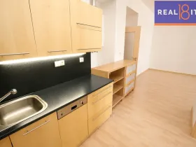 Prodej bytu 1+1, Praha, Jaselská, 55 m2