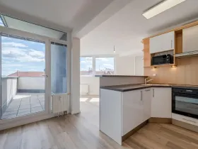 Prodej bytu 3+kk, Praha - Vysočany, Skloněná, 74 m2