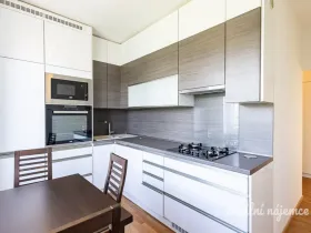 Pronájem bytu 2+1, Praha - Záběhlice, Jabloňová, 51 m2
