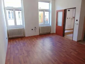 Pronájem bytu 1+kk, Praha - Smíchov, Plzeňská, 35 m2
