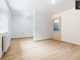 Prodej bytu 2+kk, Jáchymov, náměstí Republiky, 43 m2