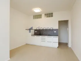 Pronájem bytu 1+kk, Praha, Myslbekova, 26 m2
