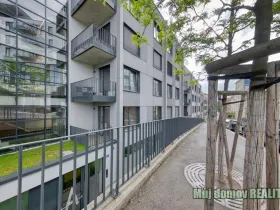 Pronájem apartmánu, Praha - Smíchov, Grafická, 61 m2