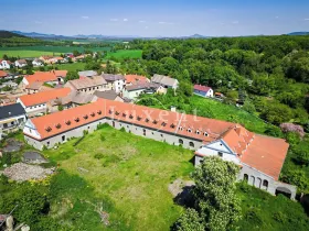 Prodej komerční nemovitosti, Vršovice, 5100 m2