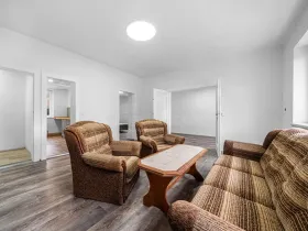 Prodej bytu 4+1, Karlovy Vary, Kosmonautů, 84 m2