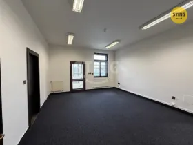 Pronájem kanceláře, Frýdek-Místek, Zámecké nám., 24 m2