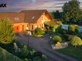 Prodej rodinného domu, Býšť, 194 m2