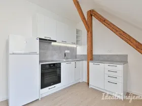 Pronájem bytu 1+1, Brno, Slovinská, 45 m2