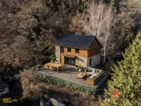 Prodej chaty, Týn nad Vltavou - Hněvkovice na levém břehu Vltavy, 80 m2