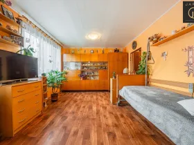 Pronájem bytu 1+kk, Kladno, V Bažantnici, 33 m2