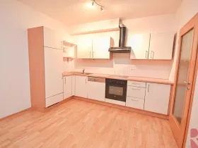 Pronájem bytu 2+kk, Praha - Vysočany, Pod Harfou, 57 m2