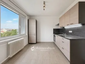 Prodej bytu 2+1, Znojmo, Přímětická, 47 m2
