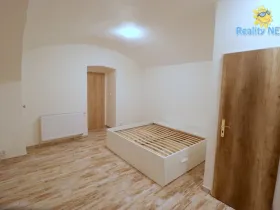 Pronájem bytu 1+kk, Praha - Košíře, Plzeňská, 21 m2