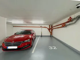 Pronájem garážového stání, Praha - Vinohrady, Rubešova, 15 m2