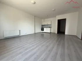 Pronájem bytu 2+kk, Chomutov, Žižkovo náměstí, 50 m2