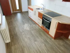 Pronájem bytu 2+1, Náměšť nad Oslavou, 65 m2