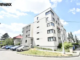 Pronájem bytu 1+kk, Hradec Králové - Nový Hradec Králové, Slunečná, 32 m2