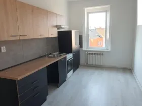 Pronájem bytu 2+1, Teplice, Zemská, 74 m2