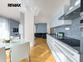 Pronájem bytu 2+kk, Praha - Žižkov, Ke kapslovně, 70 m2
