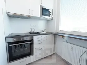 Pronájem bytu 1+kk, Praha - Modřany, Angelovova, 31 m2