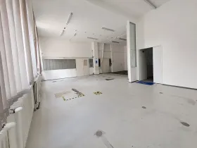 Pronájem výrobních prostor, Brno, Šujanovo náměstí, 134 m2
