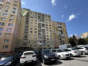 Prodej bytu 1+1, Chomutov, Holešická, 42 m2