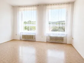 Pronájem ordinace, Karlovy Vary, Kpt. Jaroše, 79 m2