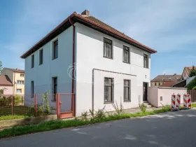 Prodej rodinného domu, Vodňany - Vodňany II, nám. 5. května, 190 m2