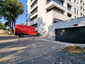 Pronájem garážového stání, Brno, Slepá, 10 m2
