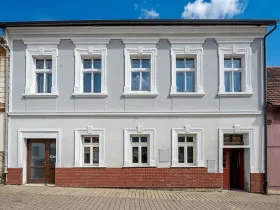 Prodej činžovního domu, Švihov, nám. T. G. Masaryka, 240 m2