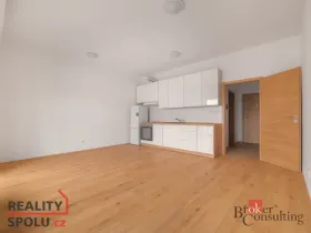 Pronájem bytu 1+kk, Plzeň - Jižní Předměstí, Měděná, 36 m2