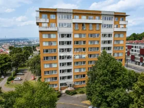Prodej bytu 3+1, Praha - Prosek, Pískovcová, 77 m2