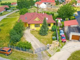 Prodej rodinného domu, Zlosyň, 209 m2