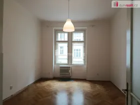 Pronájem bytu 1+kk, Praha - Vršovice, Na spojce, 29 m2
