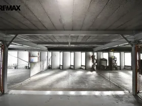 Prodej garážového stání, Hradec Králové - Nový Hradec Králové, Mrštíkova, 13 m2
