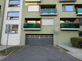 Prodej garážového stání, Praha - Jinonice, Břežánecká, 20 m2
