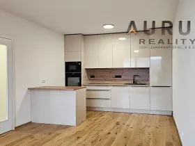 Pronájem bytu 2+kk, Praha - Nusle, Bělehradská, 60 m2