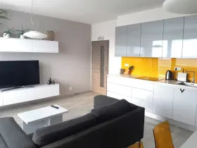 Pronájem bytu 2+kk, Praha - Horní Měcholupy, Modenská, 54 m2